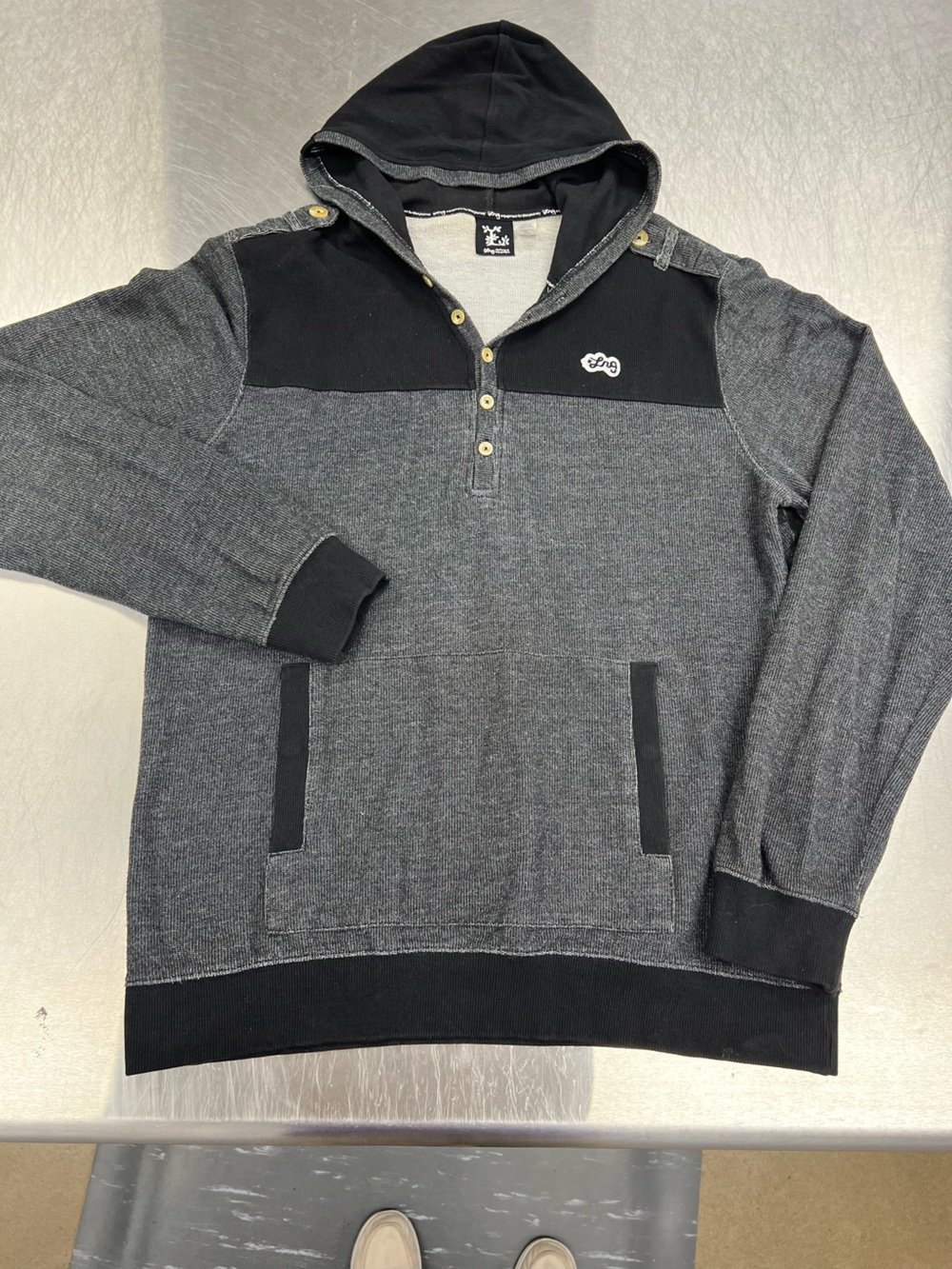 LRG “Limited Research Grp” Men's Gray Henley Pullover Sweater w/ Blk Accents XL